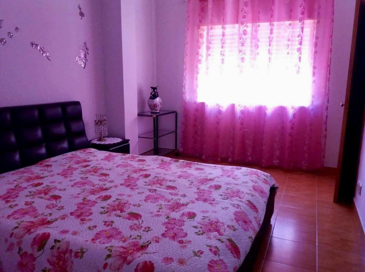 Apartamento Da Praia Da Amorosa ภายนอก รูปภาพ
